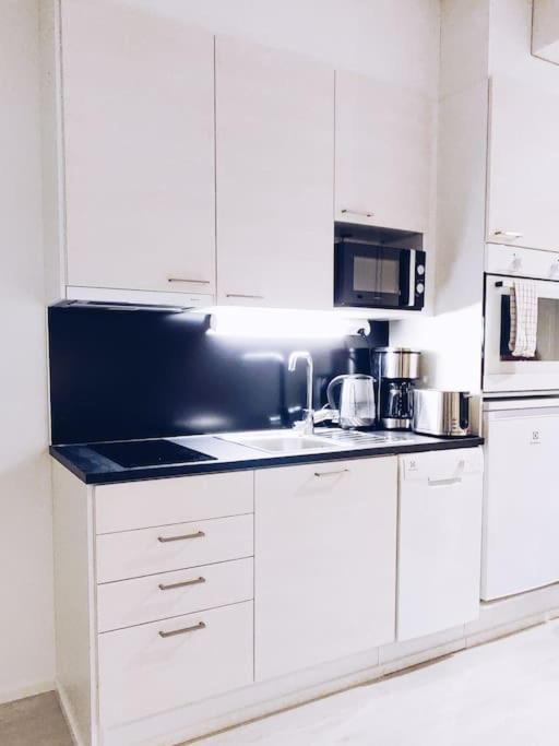 New Studio Cherry Near Helsinki Airport In Kivistoe Vanda Exteriör bild
